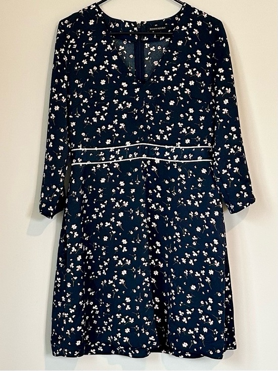 Banana Republic Dresses & Skirts - Banana Republic Navy Ditsy Floral A-Line Dress - Size: 6